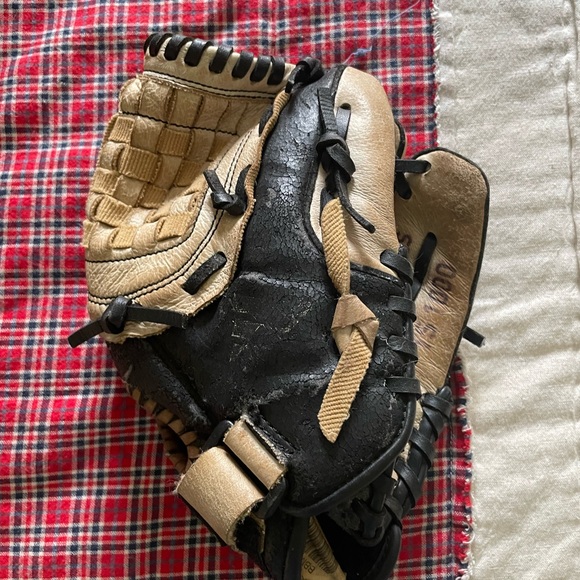 Youth Black and Tan 10” Baseball Glove - Picture 1 of 10